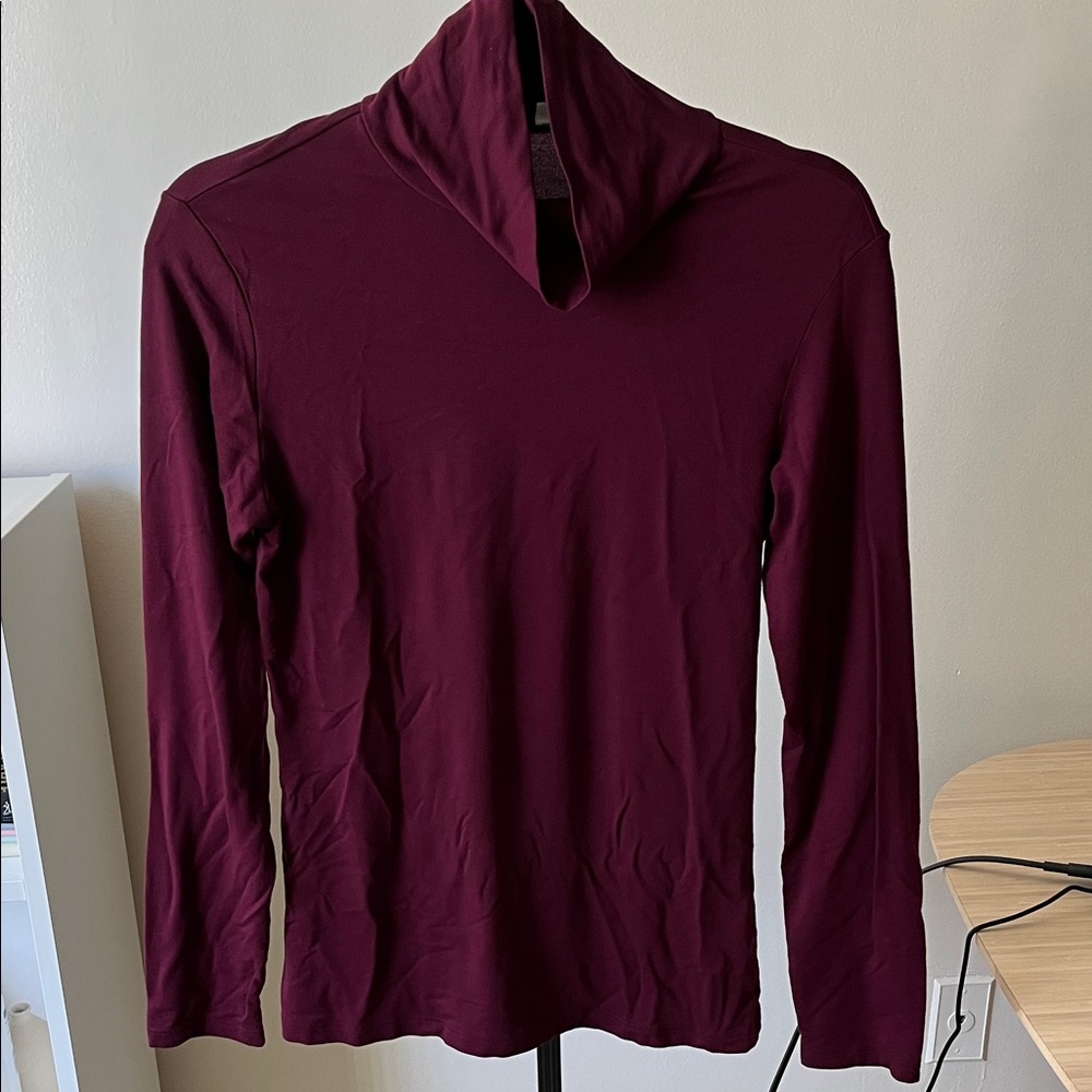 Uniqlo Burgundy Long Sleeve Turtleneck Top